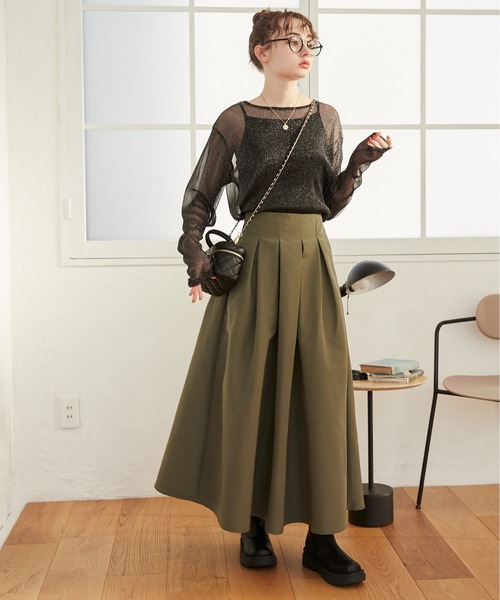 ANGIE(アンジー)の「ハイウエストタックフレアスカート(スカート・レディース・アイボリー/ブラック/カーキ/ダークグレー・FREE)」の4枚目の写真