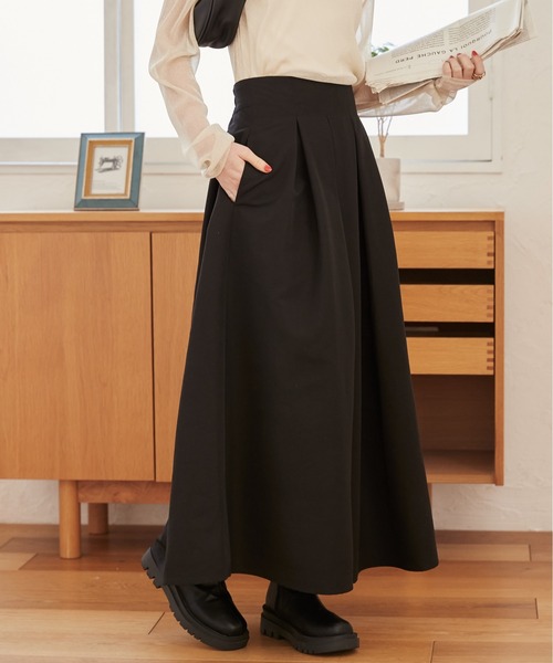 ANGIE(アンジー)の「ハイウエストタックフレアスカート(スカート・レディース・アイボリー/ブラック/カーキ/ダークグレー・FREE)」の17枚目の写真