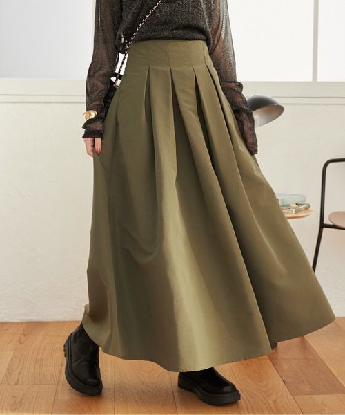 ANGIE(アンジー)の「ハイウエストタックフレアスカート(スカート・レディース・アイボリー/ブラック/カーキ/ダークグレー・FREE)」の8枚目の写真