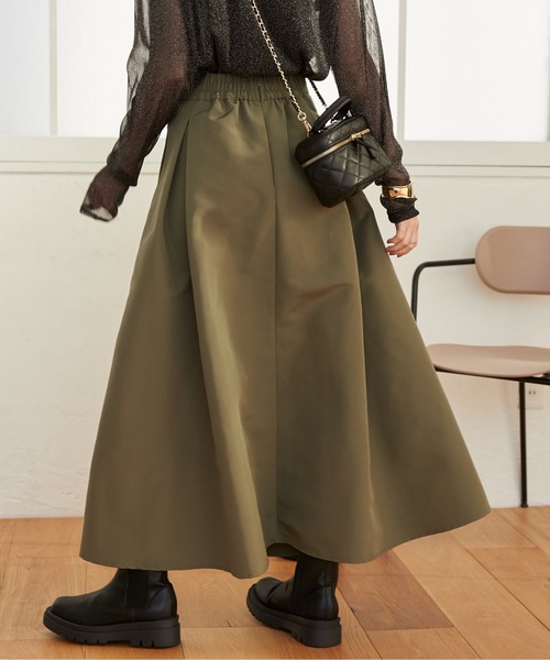 ANGIE(アンジー)の「ハイウエストタックフレアスカート(スカート・レディース・アイボリー/ブラック/カーキ/ダークグレー・FREE)」の7枚目の写真