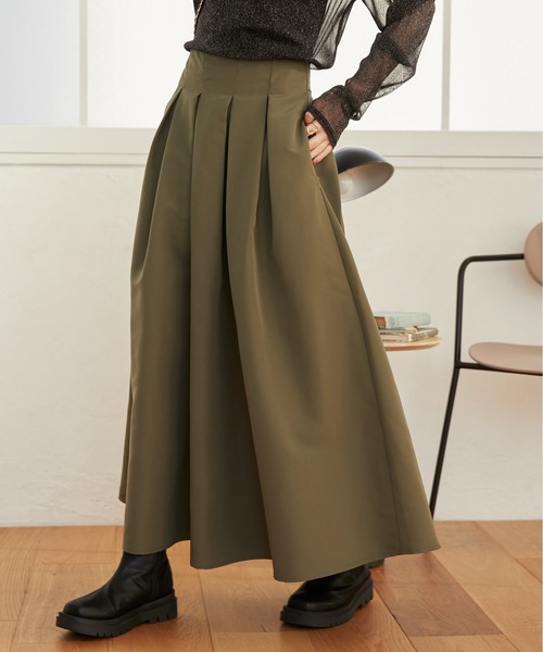 ANGIE(アンジー)の「ハイウエストタックフレアスカート(スカート・レディース・アイボリー/ブラック/カーキ/ダークグレー・FREE)」の5枚目の写真