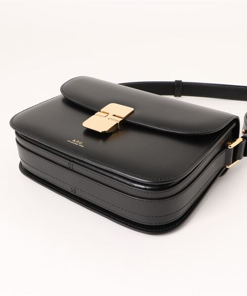 A.P.C.（アーペーセー）の「SAC GRACE SMALL  24P（ショルダーバッグ・レディース・カーキ/ブラック・ONESIZE）」の3枚目の写真