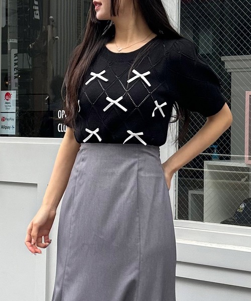 INGNI(イング)の「透かしリボン5分袖ニット(ニット/セーター・レディース・ピンク/ブラック×ホワイト/ホワイト×ブラック/ブルー系・M)」の15枚目の写真
