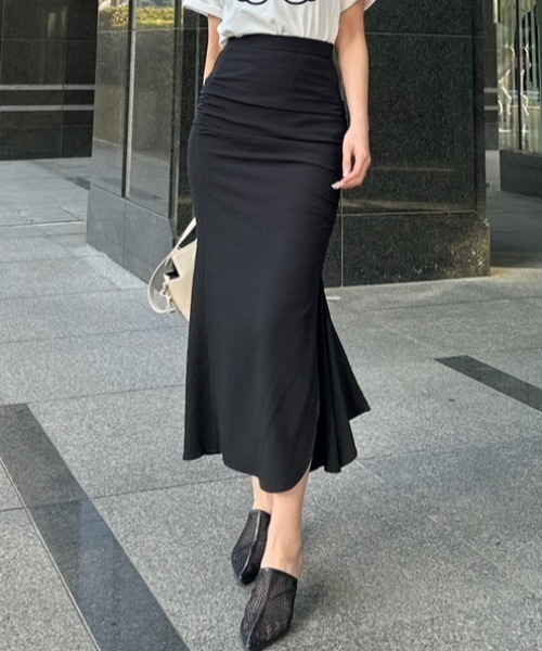 rienda(リエンダ)の「ギャザーマーメイドスカート 春服(スカート・レディース・ブラック/ホワイト/ベージュ・MEDIUM/SMALL)」の20枚目の写真