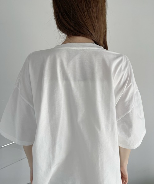 Ada.(エイダ)の「箔プリント ビッグTシャツ(Tシャツ/カットソー・レディース・ブラック/ホワイト・FREE)」の21枚目の写真