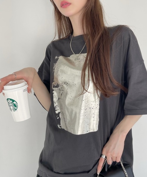 Ada.(エイダ)の「箔プリント ビッグTシャツ(Tシャツ/カットソー・レディース・ブラック/ホワイト・FREE)」の14枚目の写真