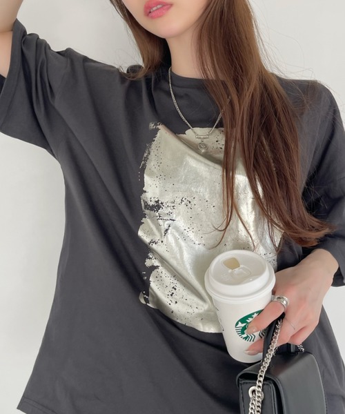 Ada.(エイダ)の「箔プリント ビッグTシャツ(Tシャツ/カットソー・レディース・ブラック/ホワイト・FREE)」の13枚目の写真