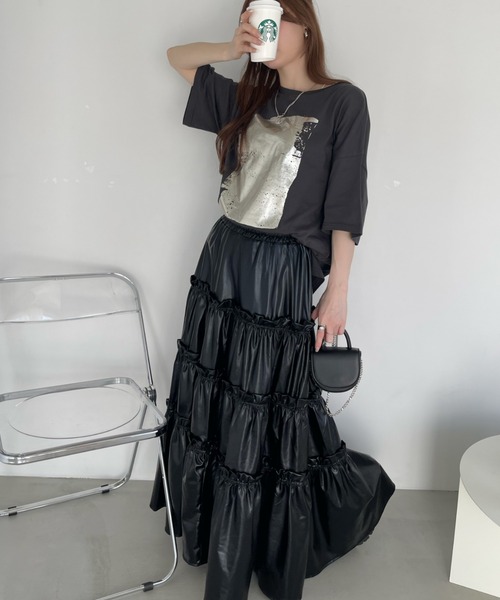 Ada.(エイダ)の「箔プリント ビッグTシャツ(Tシャツ/カットソー・レディース・ブラック/ホワイト・FREE)」の18枚目の写真