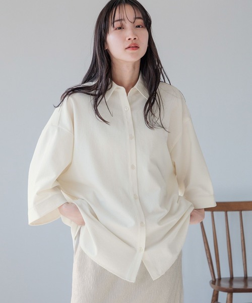 LOWRYS FARM(ローリーズファーム)の「ドライタッチキノウシャツ6S 971195(シャツ/ブラウス・レディース・レッド/アイボリー/チャコールグレー/ブルー・FREE)」の2枚目の写真