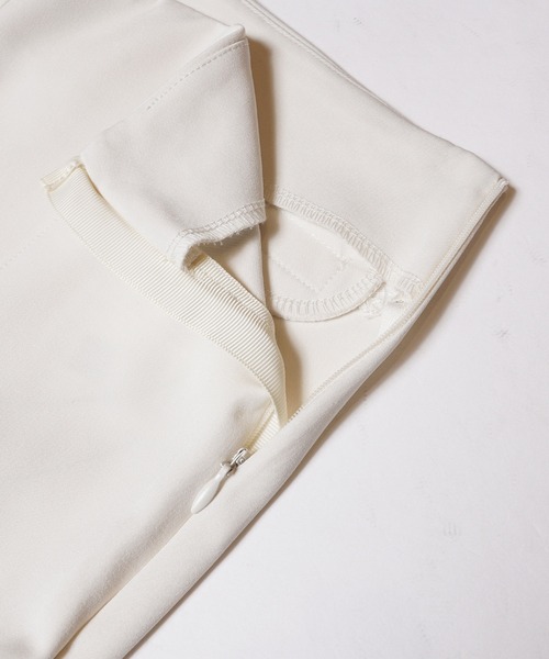 coca（coca）（コカ）の「【WEB限定セール】パール付きストレッチスリットパンツ（スラックス・レディース・アイボリー/ブラック・S/M/L）」の12枚目の写真