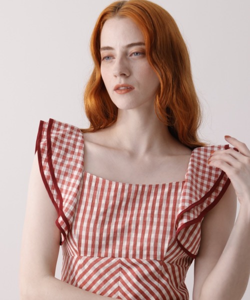 DEICY(デイシー)の「フリルショルダーワンピース(ワンピース・レディース・ブルー/ブラック/レッド・0/1)」の10枚目の写真