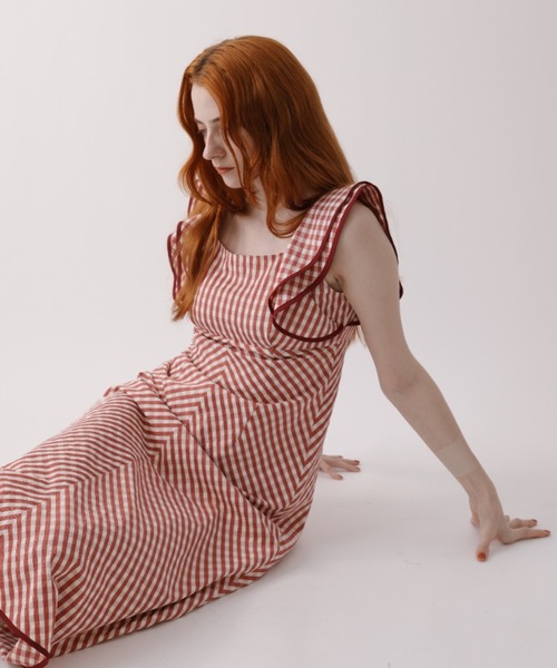 DEICY(デイシー)の「フリルショルダーワンピース(ワンピース・レディース・ブルー/ブラック/レッド・0/1)」の12枚目の写真