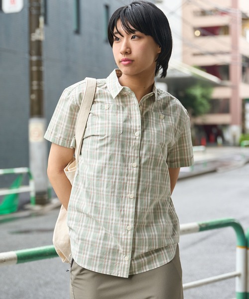 Eddie Bauer(エディーバウアー)の「コットンチェック 半袖シャツ(シャツ/ブラウス・レディース・ネイビー系/グリーン系/イエロー系・S/M/L/XL)」の4枚目の写真