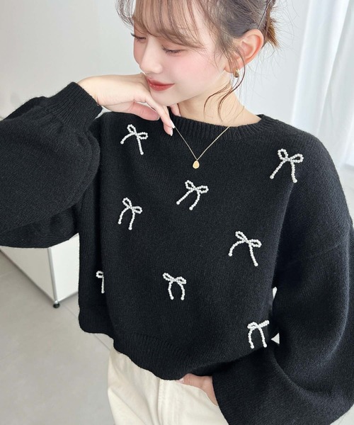 セール】パールリボンパーツ付きショート丈もちもちニットプルオーバー