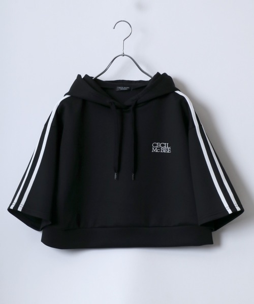 CECIL McBEE(セシルマクビー)の「CECIL McBEE(セシルマクビー)ワンポイントロゴ サイドライン半袖パーカー レディース/プルオーバートップス/フーディー(パーカー・レディース・ブラック/オフホワイト・L/M)」の1枚目の写真