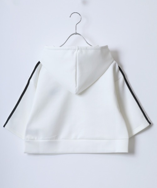 CECIL McBEE(セシルマクビー)の「CECIL McBEE(セシルマクビー)ワンポイントロゴ サイドライン半袖パーカー レディース/プルオーバートップス/フーディー(パーカー・レディース・ブラック/オフホワイト・L/M)」の3枚目の写真