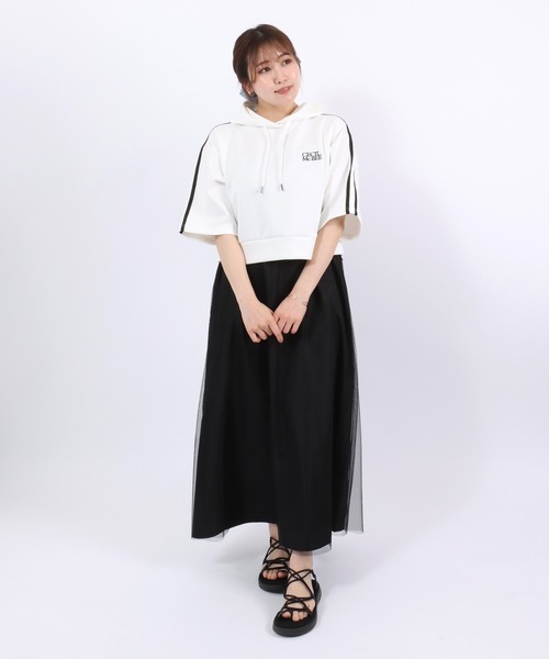 CECIL McBEE(セシルマクビー)の「CECIL McBEE(セシルマクビー)ワンポイントロゴ サイドライン半袖パーカー レディース/プルオーバートップス/フーディー(パーカー・レディース・ブラック/オフホワイト・L/M)」の17枚目の写真