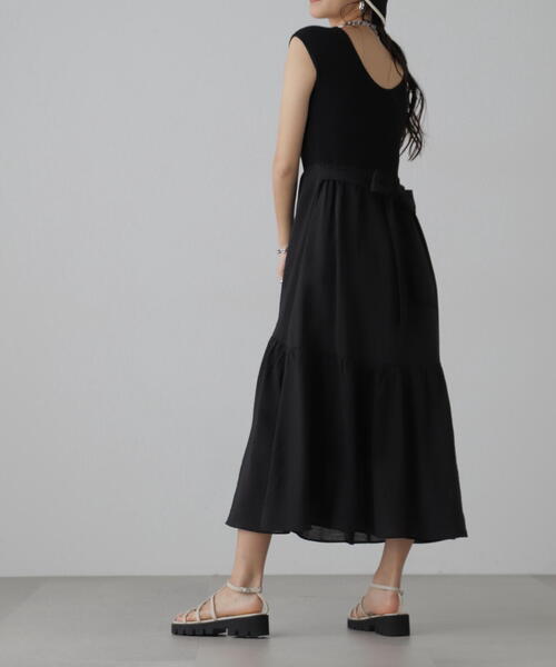 FREE'S MART（フリーズマート）の「ニットドッキングバックリボンワンピース（ワンピース・レディース・ホワイト/ブラック/ブルー・SMALL/MEDIUM）」の2枚目の写真