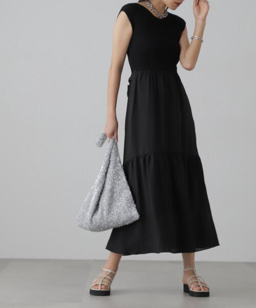 FREE'S MART（フリーズマート）の「ニットドッキングバックリボンワンピース（ワンピース・レディース・ホワイト/ブラック/ブルー・SMALL/MEDIUM）」の6枚目の写真