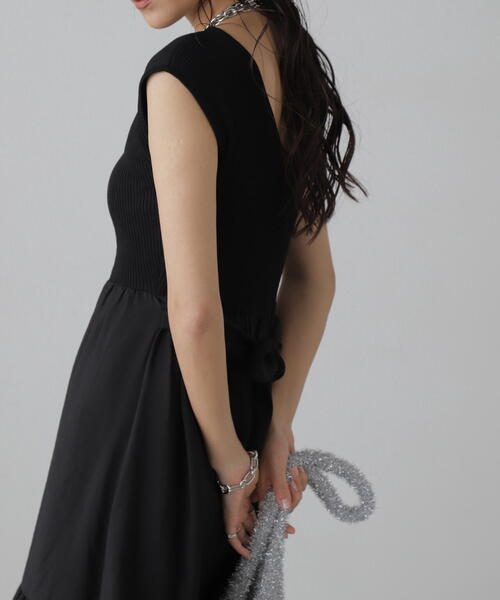 FREE'S MART（フリーズマート）の「ニットドッキングバックリボンワンピース（ワンピース・レディース・ホワイト/ブラック/ブルー・SMALL/MEDIUM）」の11枚目の写真