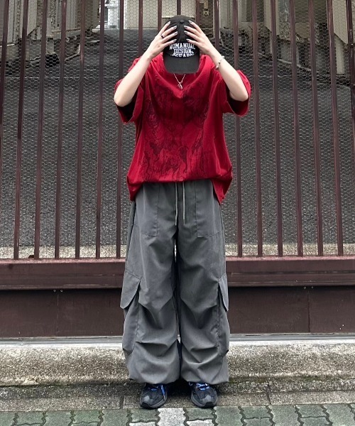 Chikashitsu +(チカシツプラス)の「ストリートファッション Chikashitsu + チカシツプラス dog graphic damage t-shirt 犬ロゴ ドッグTシャツ ダメージTシャツ プリントTシャツ グラフィックTシャツ 半袖トップス 半袖Tシャツ オーバーサイズ 韓国ファッション 韓国ストリート(Tシャツ/カットソー・メンズ・ベージュ/レッド・ONE SIZE)」の21枚目の写真