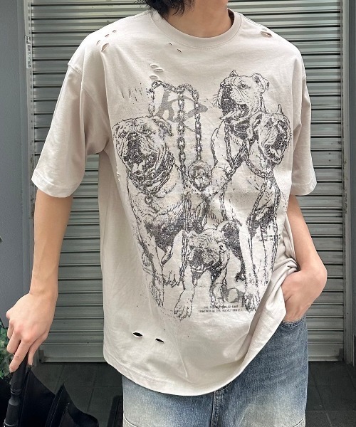 Chikashitsu +(チカシツプラス)の「ストリートファッション Chikashitsu + チカシツプラス dog graphic damage t-shirt 犬ロゴ ドッグTシャツ ダメージTシャツ プリントTシャツ グラフィックTシャツ 半袖トップス 半袖Tシャツ オーバーサイズ 韓国ファッション 韓国ストリート(Tシャツ/カットソー・メンズ・ベージュ/レッド・ONE SIZE)」の14枚目の写真