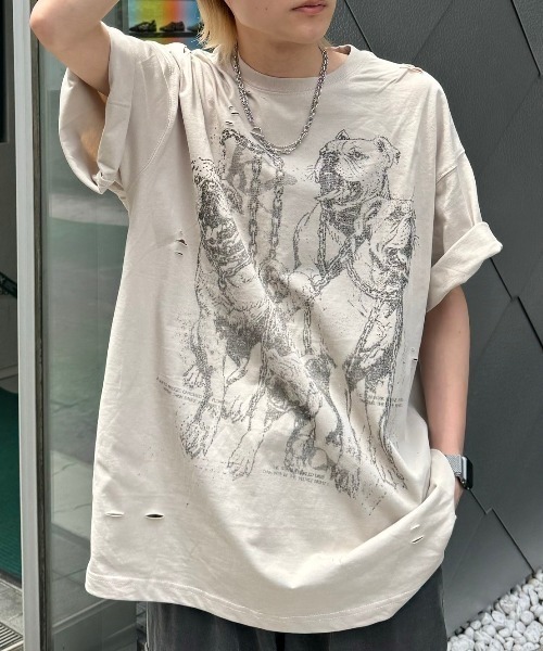 Chikashitsu +(チカシツプラス)の「ストリートファッション Chikashitsu + チカシツプラス dog graphic damage t-shirt 犬ロゴ ドッグTシャツ ダメージTシャツ プリントTシャツ グラフィックTシャツ 半袖トップス 半袖Tシャツ オーバーサイズ 韓国ファッション 韓国ストリート(Tシャツ/カットソー・メンズ・ベージュ/レッド・ONE SIZE)」の7枚目の写真
