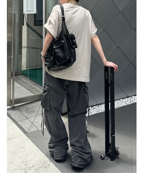 Chikashitsu +(チカシツプラス)の「ストリートファッション Chikashitsu + チカシツプラス dog graphic damage t-shirt 犬ロゴ ドッグTシャツ ダメージTシャツ プリントTシャツ グラフィックTシャツ 半袖トップス 半袖Tシャツ オーバーサイズ 韓国ファッション 韓国ストリート(Tシャツ/カットソー・メンズ・ベージュ/レッド・ONE SIZE)」の6枚目の写真