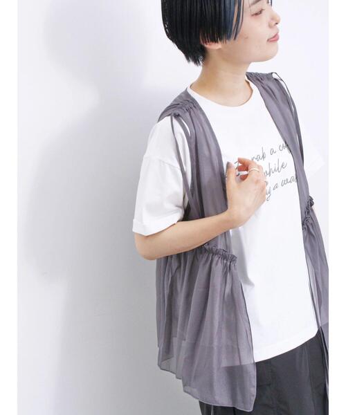 Samansa Mos2 blue（サマンサモスモスブルー）の「光沢シアーベスト（シャツ/ブラウス・レディース・チャコールグレー/ブラック/キナリ・F）」の5枚目の写真