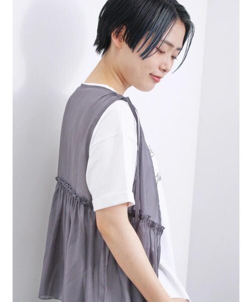 Samansa Mos2 blue（サマンサモスモスブルー）の「光沢シアーベスト（シャツ/ブラウス・レディース・チャコールグレー/ブラック/キナリ・F）」の7枚目の写真