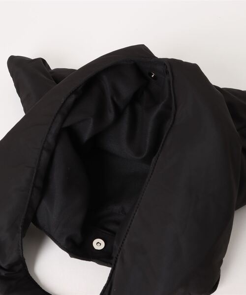 y/m（イム）の「パフサンカクトートBAG（トートバッグ・レディース・ブラック/アイボリー・FREE）」の7枚目の写真