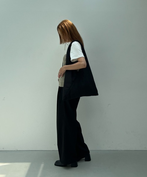 y/m（イム）の「パフサンカクトートBAG（トートバッグ・レディース・ブラック/アイボリー・FREE）」の11枚目の写真