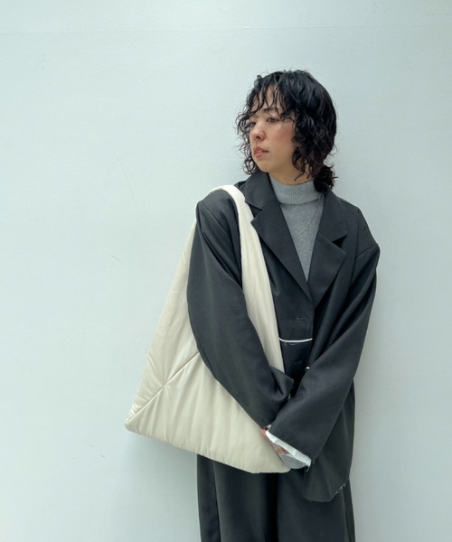 y/m（イム）の「パフサンカクトートBAG（トートバッグ・レディース・ブラック/アイボリー・FREE）」の20枚目の写真