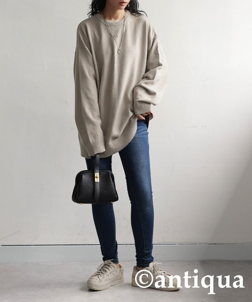 antiqua（アンティカ）の「Uネックニット（ニット/セーター・レディース・ダークグレー/グリーン/グレイッシュベージュ/ブラック/ブルー・R/P）」の17枚目の写真