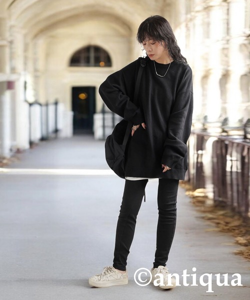 antiqua（アンティカ）の「Uネックニット（ニット/セーター・レディース・ダークグレー/グリーン/グレイッシュベージュ/ブラック/ブルー・R/P）」の6枚目の写真