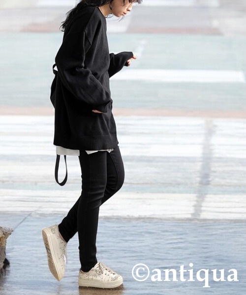 antiqua（アンティカ）の「Uネックニット（ニット/セーター・レディース・ダークグレー/グリーン/グレイッシュベージュ/ブラック/ブルー・R/P）」の8枚目の写真