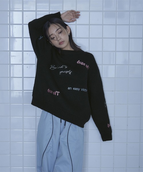美品　刺繍ロゴ　VELENTINO ニットセーター VALENTINO 刺繍ドライバーズニット - メルカリ