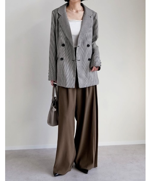 【リビアナコンティ】新品⭐︎おすすめ！チェック柄の高級ウールダブルジャケット リビアナコンティ】新品⭐︎おすすめ！チェック柄の高級ウールダブル