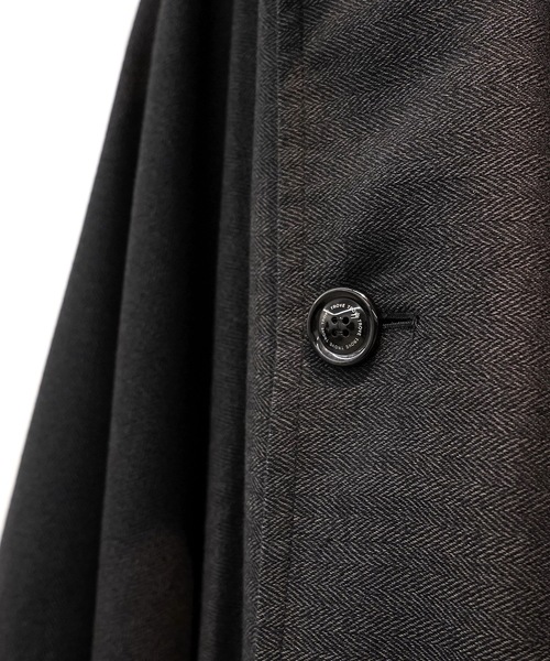 TROVE(トローヴ)の「TROVE / PONCHO MAC COAT(ポンチョ・メンズ・ブラック系その他/ブラック系その他2/ダークブラウン/チャコール・1/3)」の12枚目の写真