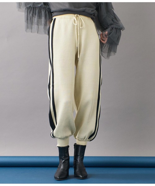 Settimissimo（セッティミッシモ）の「サイドラインリラックスジョガーパンツ（その他パンツ・レディース・アイボリー/ブラック・FREE）」の3枚目の写真