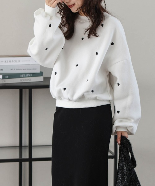 SUGAR BISKET（シュガービスケット）の「裏起毛ハート刺繍スウェット（ベスト・レディース・ブラック/チャコール/ホワイト/グレー・フリー）」の7枚目の写真