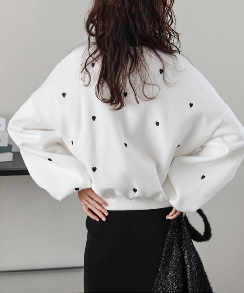 SUGAR BISKET（シュガービスケット）の「裏起毛ハート刺繍スウェット（ベスト・レディース・ブラック/チャコール/ホワイト/グレー・フリー）」の9枚目の写真