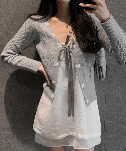 Kanariyaさま専用 値下げ完売ADORE⭐️パールニットカーディガン　グレー パールニットカーディガン （ニット・セーター）｜ADORE / アドーア