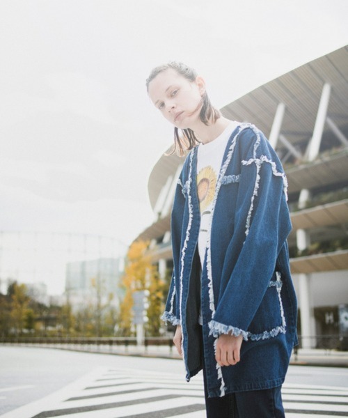 byYOUANCE（バイユアンス）の「フリンジデニムジャケット（デニムジャケット・レディース・ケミカルウォッシュ・FREE）」の4枚目の写真