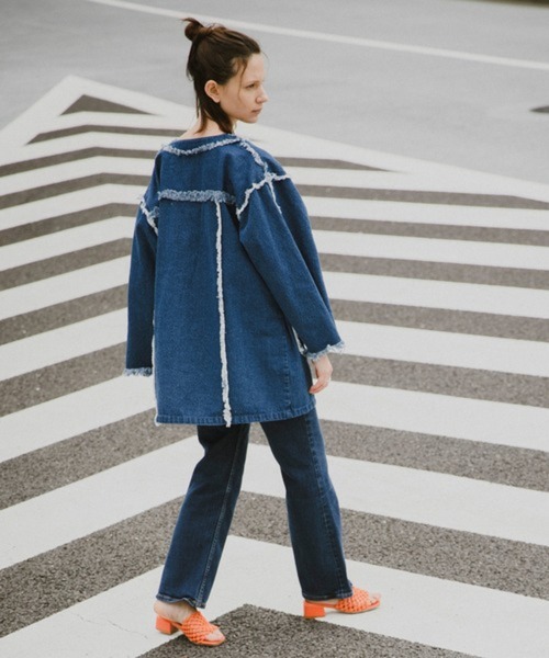 byYOUANCE（バイユアンス）の「フリンジデニムジャケット（デニムジャケット・レディース・ケミカルウォッシュ・FREE）」の2枚目の写真