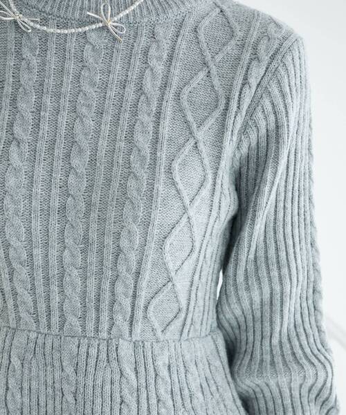 MAJESTIC LEGON（マジェスティックレゴン）の「ケーブル編みフレアニットワンピース（ワンピース・レディース・ブラック/アイボリー/ボルドー/グレー・MEDIUM）」の16枚目の写真