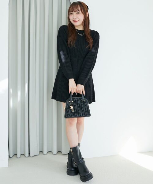 MAJESTIC LEGON（マジェスティックレゴン）の「ケーブル編みフレアニットワンピース（ワンピース・レディース・ブラック/アイボリー/ボルドー/グレー・MEDIUM）」の18枚目の写真