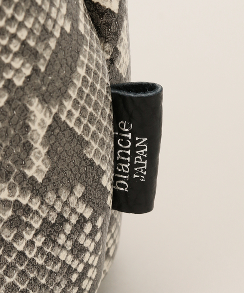 LE TALON(ルタロン)の「blancle/ブランクレ TUBE MINI BAG(ハンドバッグ・レディース・ベージュ・FREE)」の4枚目の写真