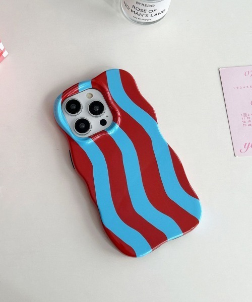 Fun & Daily（ファンアンドデイリー）の「Wave Color Stripe iPhone Case 14 / 15 / 16 / 17 Pro ProMax Air/ アイフォンケース（スマホケース/カバー・レディース・ワインレッド/ブルー/グリーン・iPhone 15 Pro/iPhone 15 Pro Max/iPhone 16/iPhone 16 Pro/iPhone 16 Pro Max/iPhone 15/iPhone 14/iPhone 14 Pro/iPhone 14 Pro Max/iPhone 17/iPhone 17 Pro/iPhone 17 Pro Max/iPhone Air）」の14枚目の写真