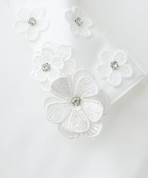 natural couture(ナチュラルクチュール)の「お花モチーフ衿ブラウス(シャツ/ブラウス・レディース・ネイビー/オフホワイト/ブルー・FREE)」の13枚目の写真
